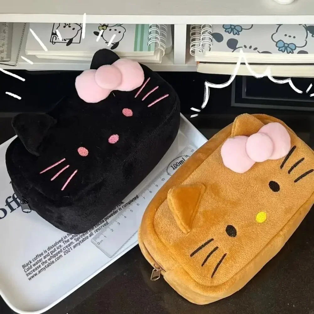 Hello Kitty Plush Cosmetic Bag (Coffee) BRAND-NEW & SO‎ CUTE!